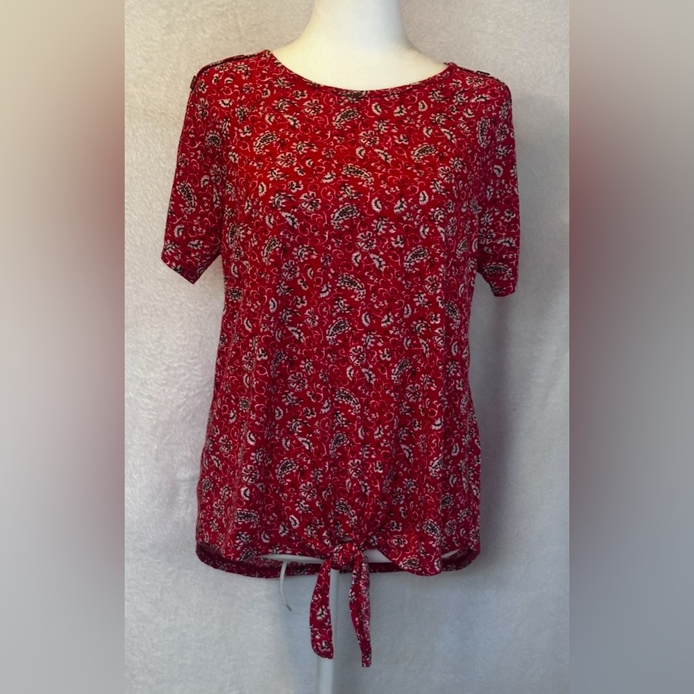 #1011 “All In Love” Red Tie Front Short Sleeve Blouse Sz Medium